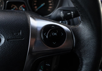 Подержанный автомобиль Ford Focus Hatchback 2012 года (21 фото)
