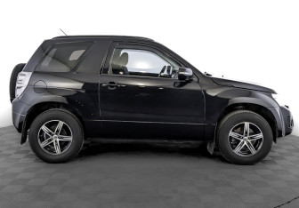 Подержанный автомобиль Suzuki Grand Vitara 2012 года (4 фото)