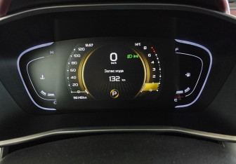 Подержанный автомобиль Geely Coolray 2022 года (13 фото)