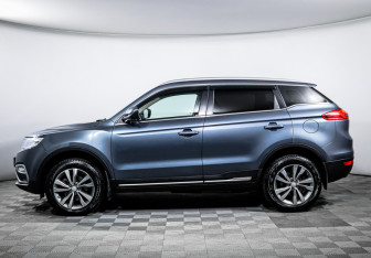 Подержанный автомобиль Geely Atlas 2019 года (8 фото)