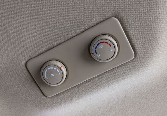 Подержанный автомобиль Hyundai H-1 2021 года (29 фото)