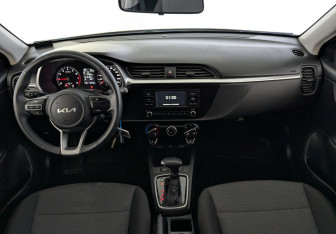 Подержанный автомобиль Kia Rio Hatchback 2022 года (23 фото)