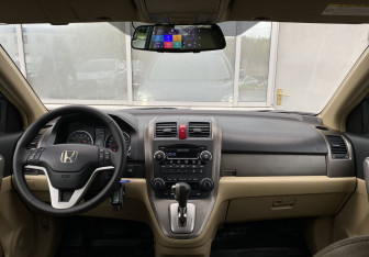 Подержанный автомобиль Honda CR-V 2007 года (11 фото)