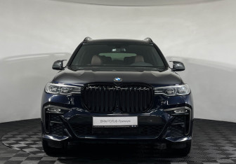 Подержанный автомобиль BMW X7 2020 года (3 фото)
