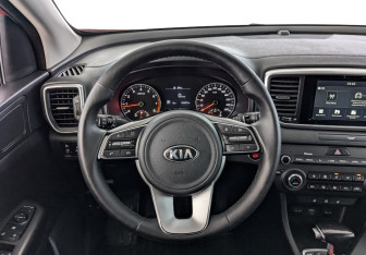 Подержанный автомобиль Kia Sportage 2018 года (22 фото)