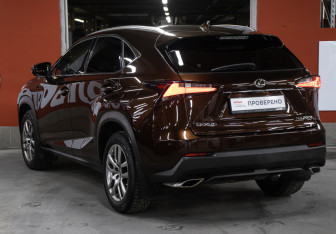 Подержанный автомобиль Lexus NX 2017 года (7 фото)