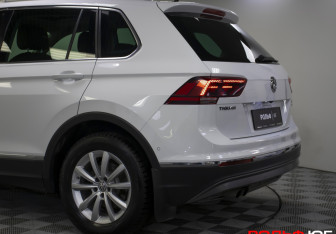 Подержанный автомобиль Volkswagen Tiguan 2017 года (25 фото)