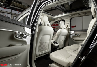 Новый Volvo XC90 2025 (14 фото)