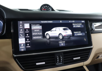 Подержанный автомобиль Porsche Cayenne 2018 года (16 фото)