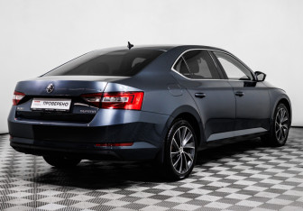 Подержанный автомобиль Skoda Superb Liftback 2015 года (5 фото)