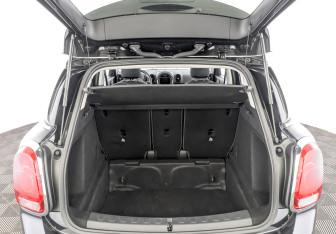 Подержанный автомобиль MINI Countryman 2019 года (10 фото)