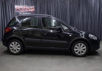 Подержанный автомобиль Suzuki SX4 Hatchback 2014 года (4 фото)