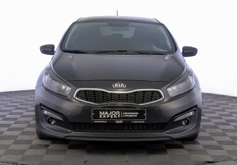 Подержанный автомобиль Kia Ceed Hatchback 2016 года (2 фото)