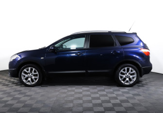 Подержанный автомобиль Nissan Qashqai+2 2010 года (8 фото)