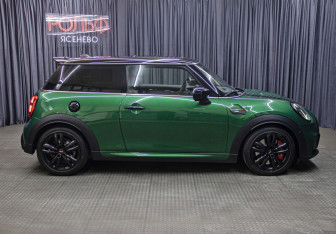 Подержанный автомобиль MINI Hatch 2021 года (4 фото)