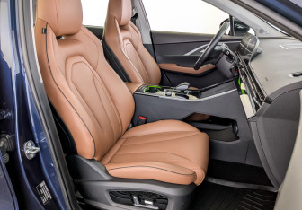 Подержанный автомобиль Omoda C5 2023 года (24 фото)