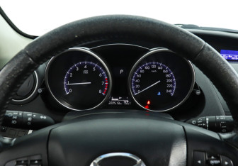 Подержанный автомобиль Mazda 3 Hatchback 2011 года (11 фото)