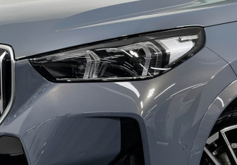 Подержанный автомобиль BMW X1 2025 года (8 фото)