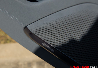 Подержанный автомобиль Zeekr 001 2024 года (15 фото)