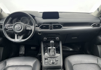 Подержанный автомобиль Mazda CX-5 2018 года (17 фото)