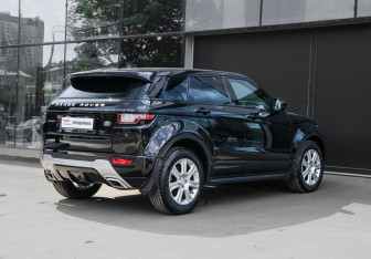 Подержанный автомобиль Land Rover Range Rover Evoque 2017 года (4 фото)