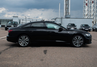 Подержанный автомобиль Audi A6 Sedan 2020 года (4 фото)