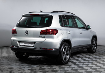 Подержанный автомобиль Volkswagen Tiguan 2014 года (5 фото)