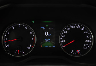 Подержанный автомобиль Toyota RAV4 2021 года (8 фото)