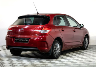 Подержанный автомобиль Citroen C4 Hatchback 2012 года (3 фото)