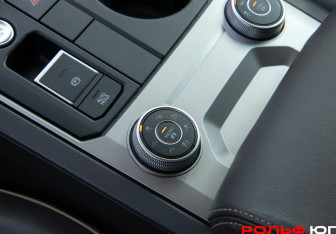 Подержанный автомобиль Volkswagen Touareg 2018 года (18 фото)