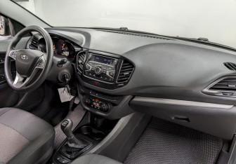 Подержанный автомобиль LADA (ВАЗ) Vesta Sedan 2020 года (19 фото)