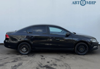Подержанный автомобиль Volkswagen Passat Sedan 2012 года (4 фото)