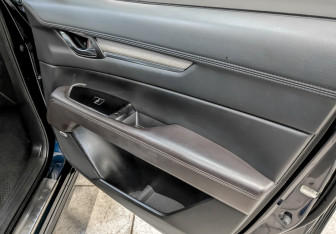 Подержанный автомобиль Mazda CX-5 2020 года (23 фото)