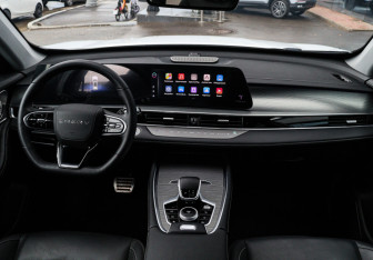 Подержанный автомобиль Chery Tiggo 8 Pro Max 2023 года (8 фото)