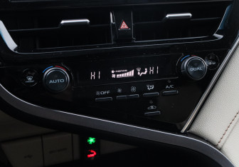 Подержанный автомобиль Toyota Camry Sedan 2022 года (19 фото)