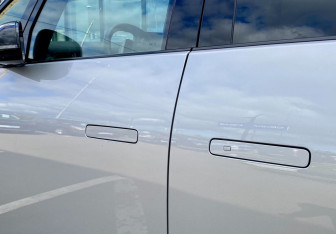 Подержанный автомобиль LiXiang Mega 2024 года (18 фото)