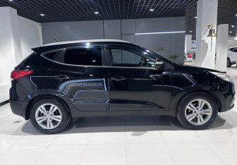 Подержанный автомобиль Hyundai ix35 2012 года (4 фото)