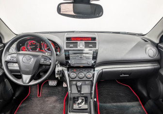 Подержанный автомобиль Mazda 6 Sedan 2011 года (14 фото)