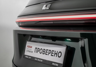 Подержанный автомобиль LiXiang L9 2023 года (27 фото)