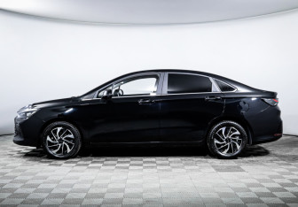 Подержанный автомобиль BAIC U5 Plus 2023 года (8 фото)