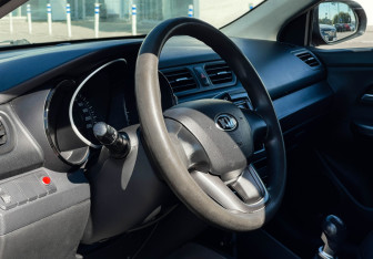 Подержанный автомобиль Kia Rio Sedan 2013 года (13 фото)