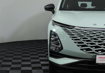 Подержанный автомобиль Omoda C5 2023 года (16 фото)
