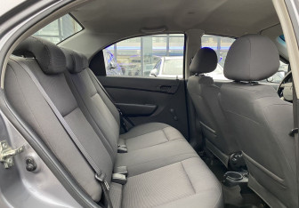 Подержанный автомобиль Chevrolet Aveo Sedan 2007 года (19 фото)