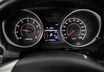 Подержанный автомобиль Mitsubishi ASX 2010 года (12 фото)