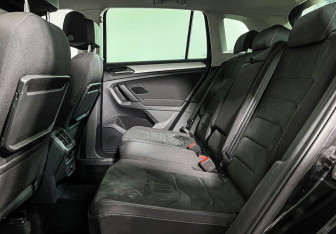 Подержанный автомобиль Volkswagen Tiguan 2018 года (10 фото)