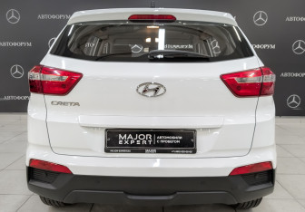Подержанный автомобиль Hyundai Creta 2019 года (6 фото)
