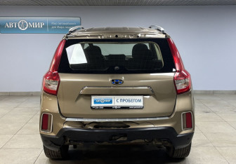 Подержанный автомобиль Geely Emgrand X7 2020 года (6 фото)