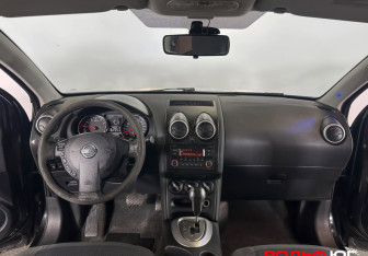 Подержанный автомобиль Nissan Qashqai 2011 года (13 фото)