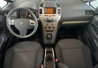 Подержанный автомобиль Opel Zafira Compactvan 2008 года (11 фото)