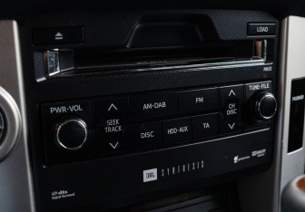 Подержанный автомобиль Toyota Land Cruiser Prado 2011 года (14 фото)